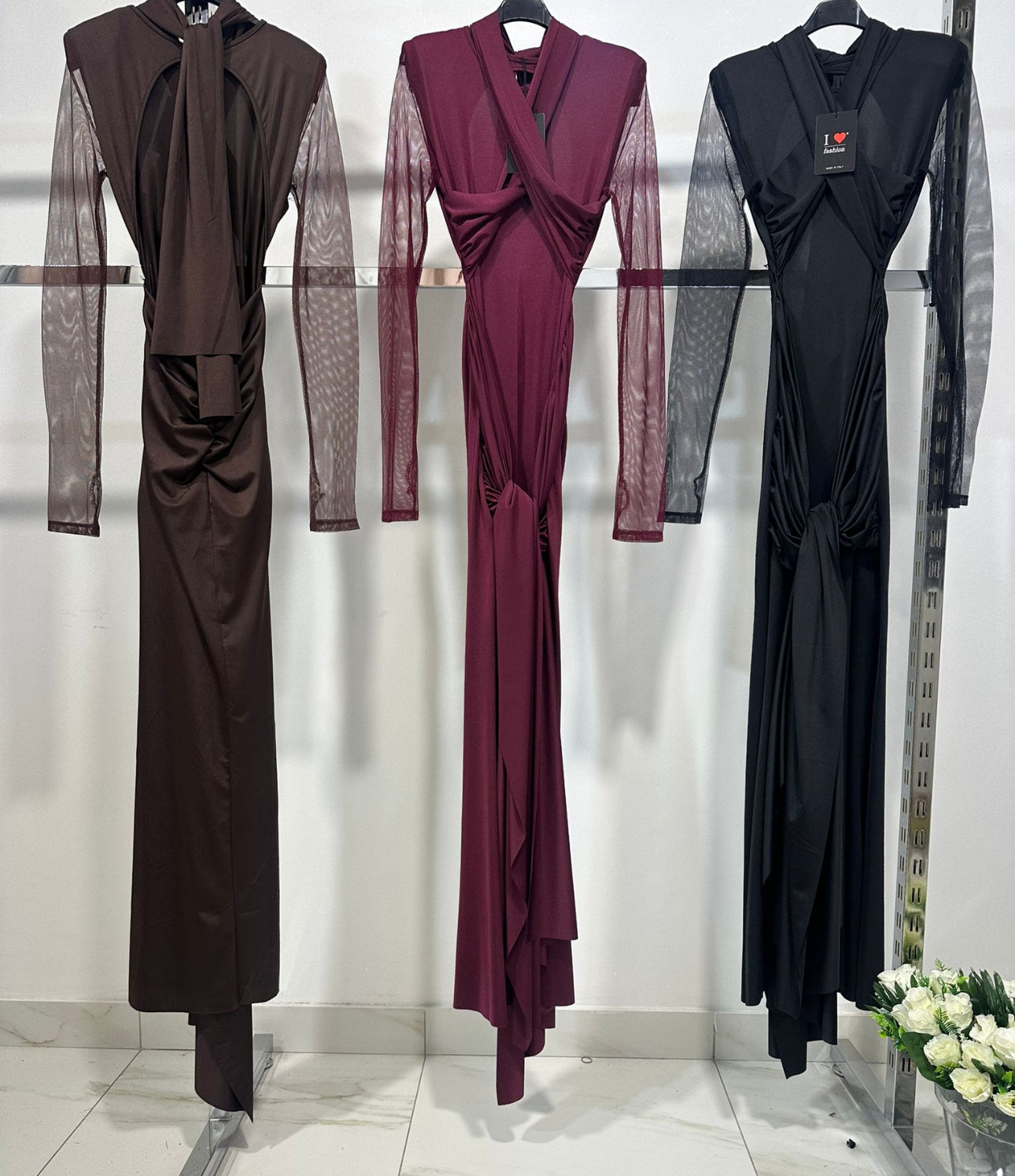 Vestido Taylor Largo Mangas Veladas Espalda Descubierta