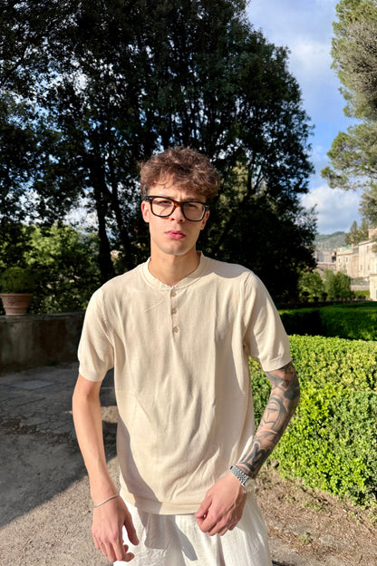 Camiseta Henley Beige