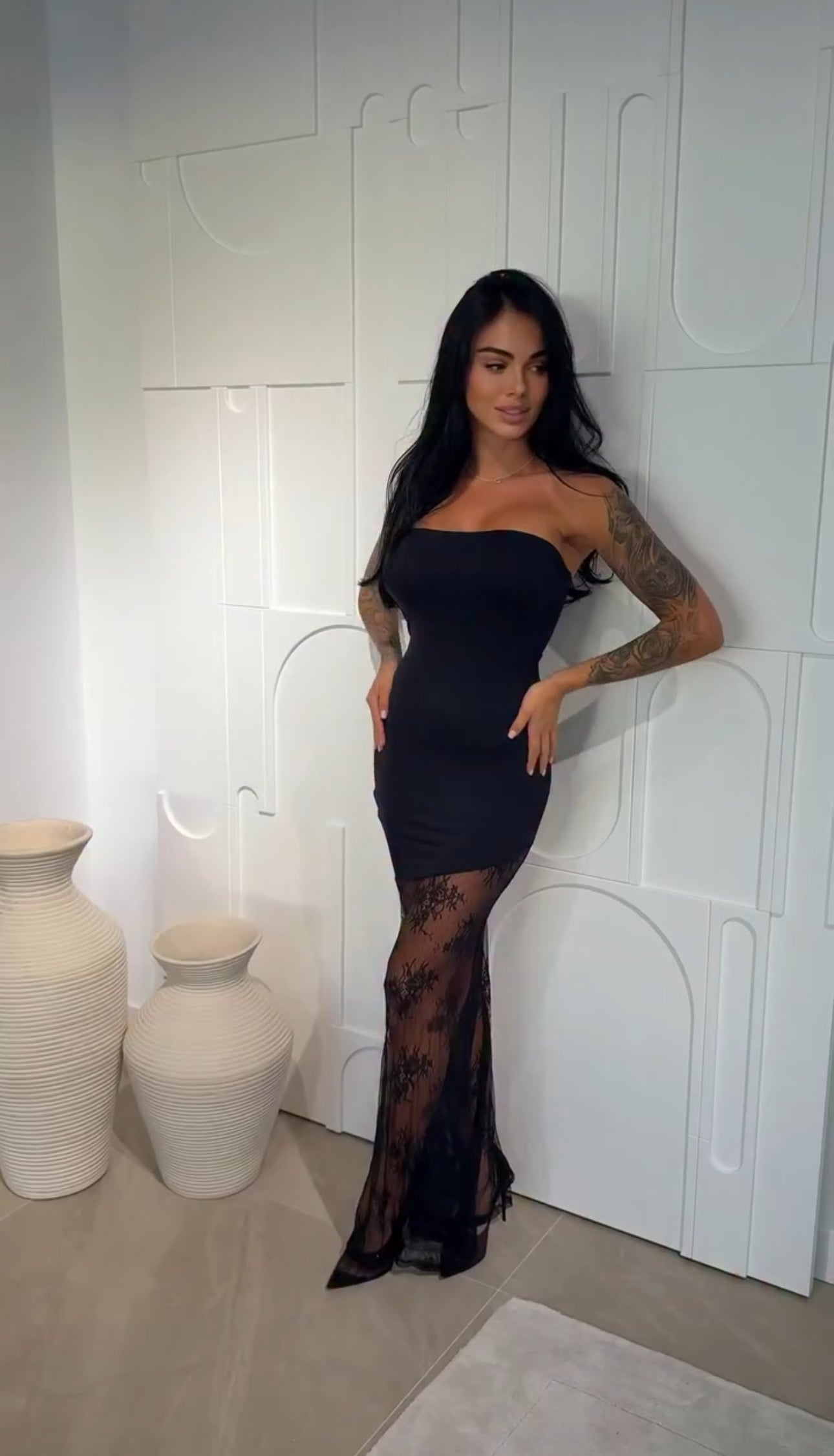 Vestido Seredova Largo Encaje Asimétrico Sensual