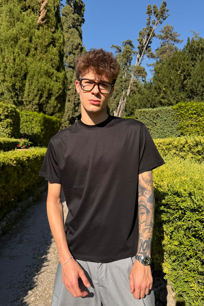 Camiseta Negra